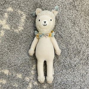 Cuddle + Kind Lucas the Llama